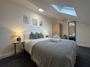 Cosy, Charming 2-Bedroom Oasis